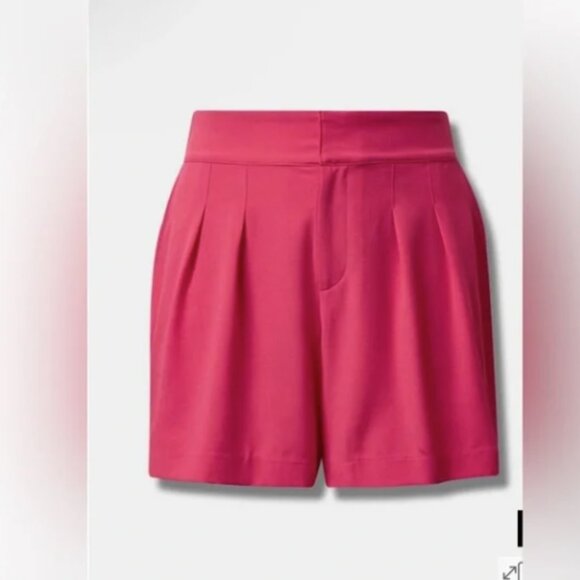 Torrid Wide Leg Studio Crepe Short Size 24 - Picture 2 of 5